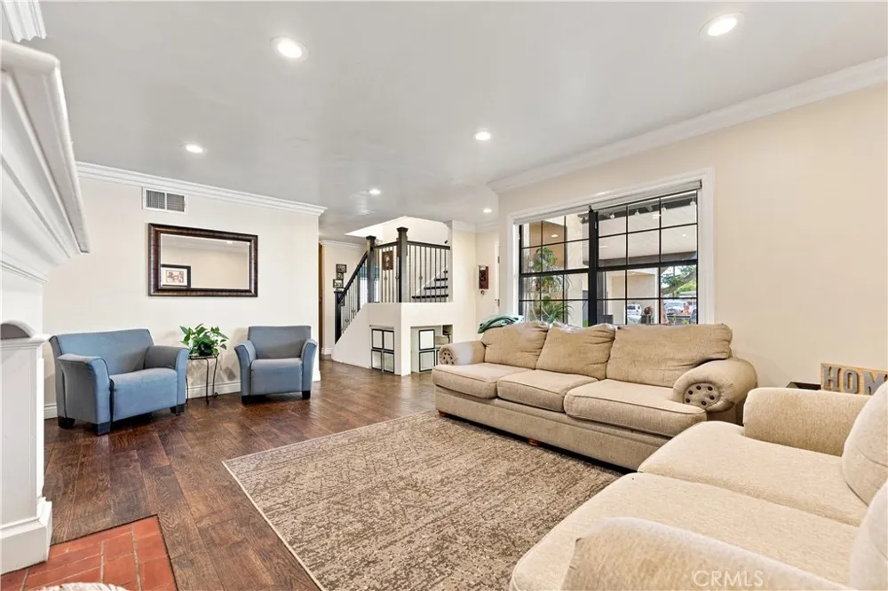946 S Mccloud Anaheim, CA 92805