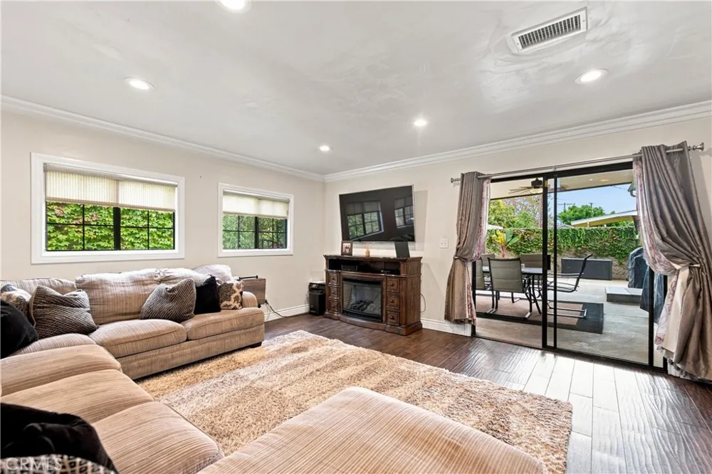 946 S Mccloud Anaheim, CA 92805
