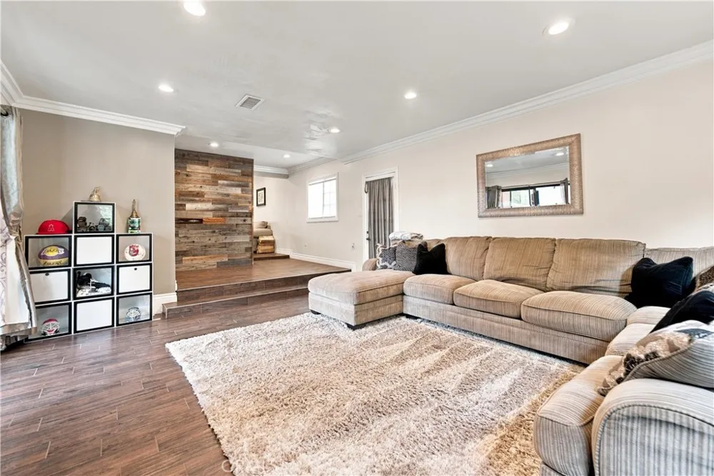946 S Mccloud Anaheim, CA 92805