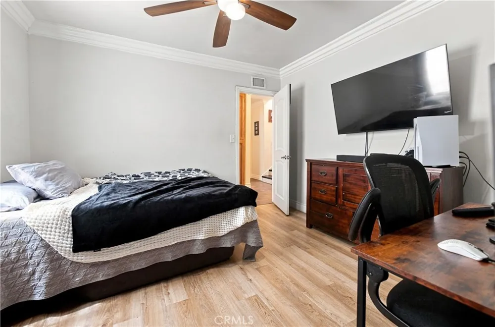 946 S Mccloud Anaheim, CA 92805