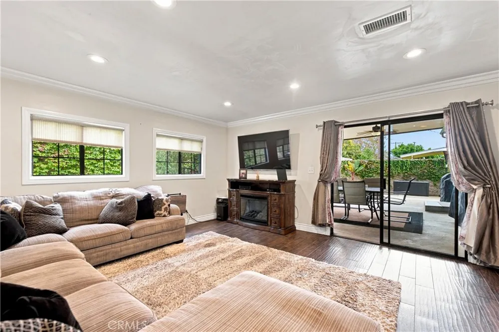 946 S Mccloud Anaheim, CA 92805