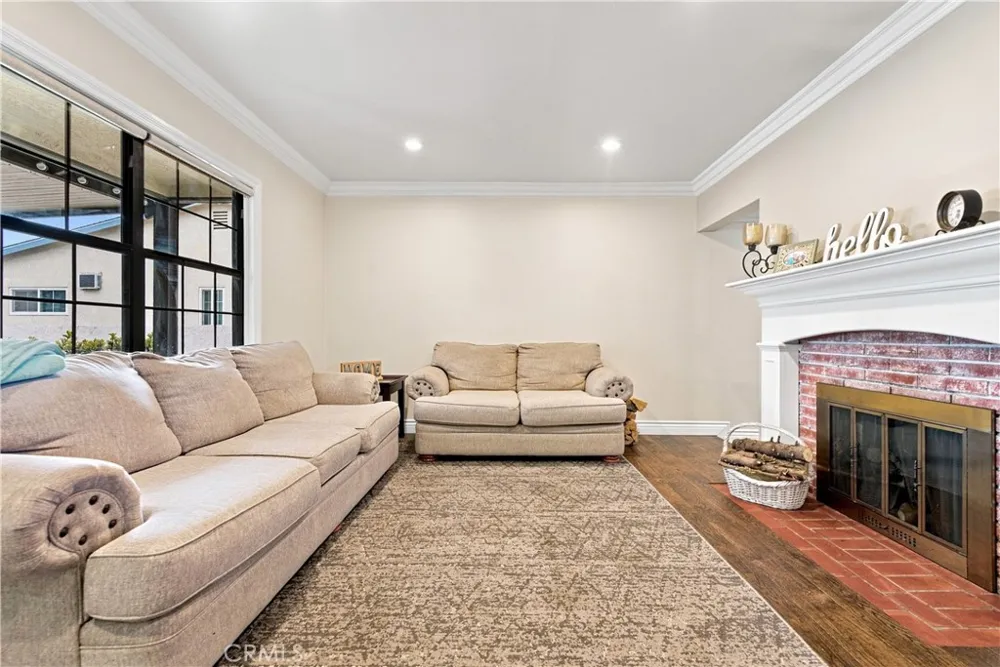 946 S Mccloud Anaheim, CA 92805