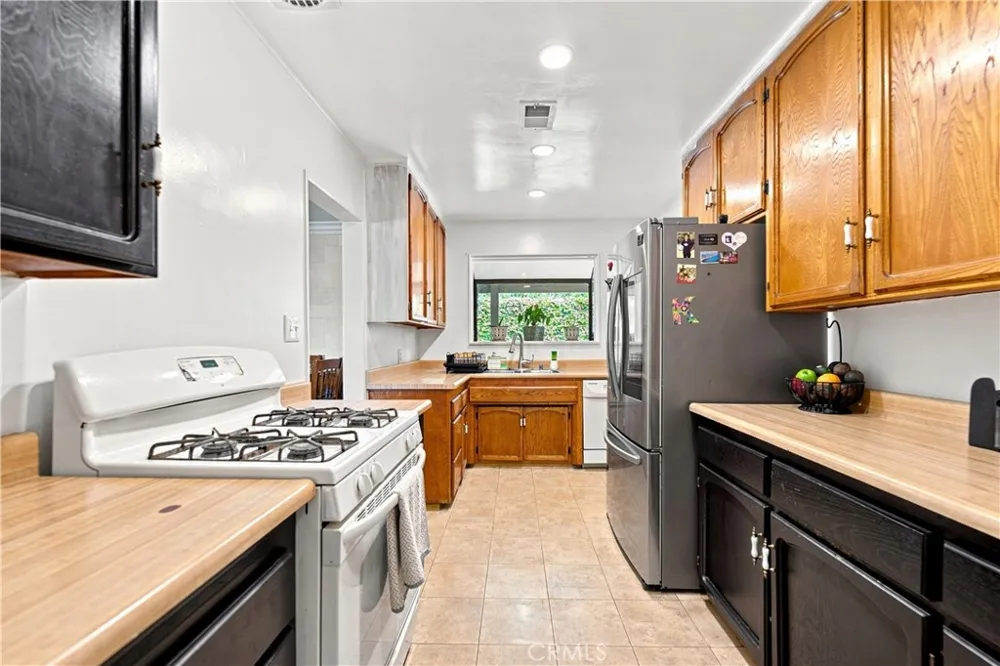 946 S Mccloud Anaheim, CA 92805