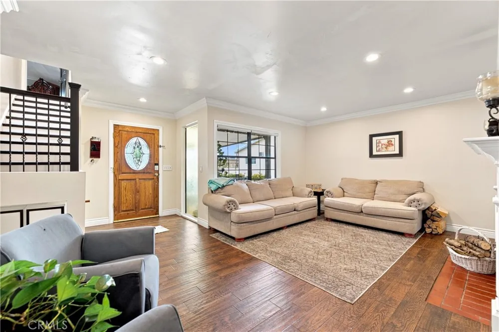 946 S Mccloud Anaheim, CA 92805
