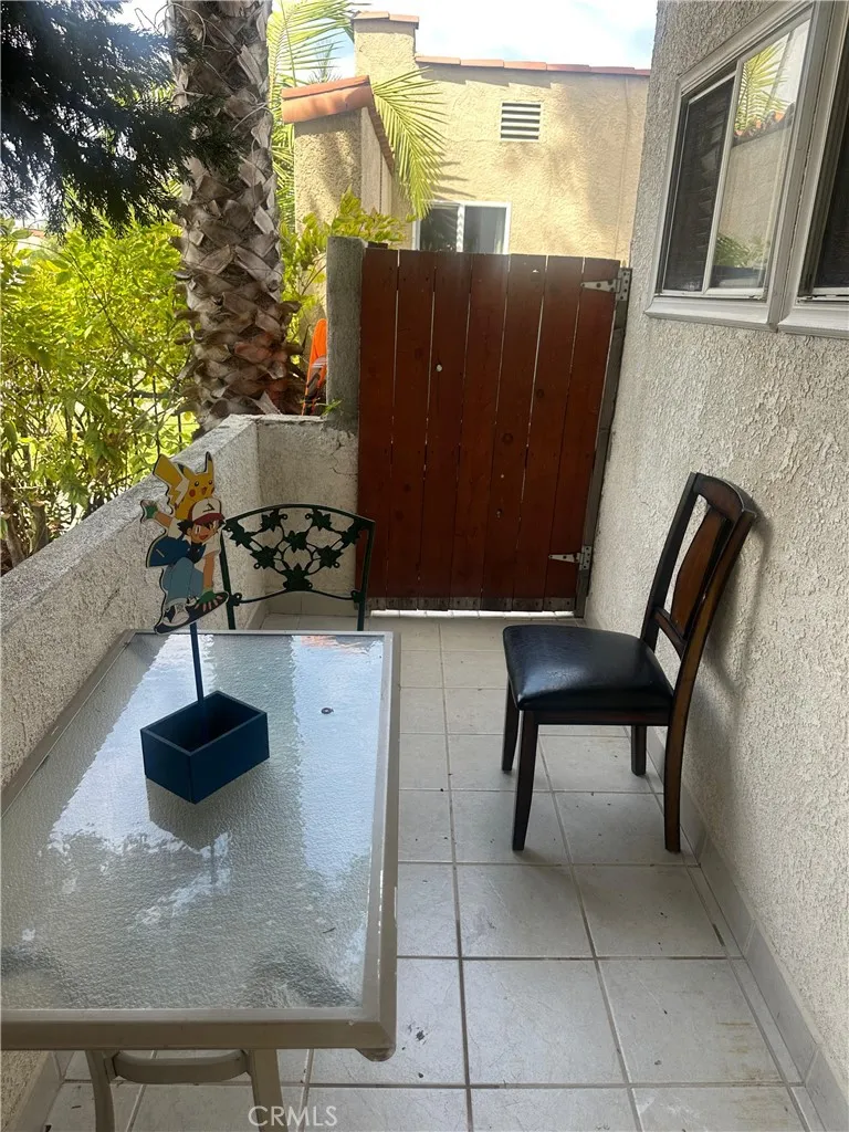 6534 4th Los Angeles, CA 90043