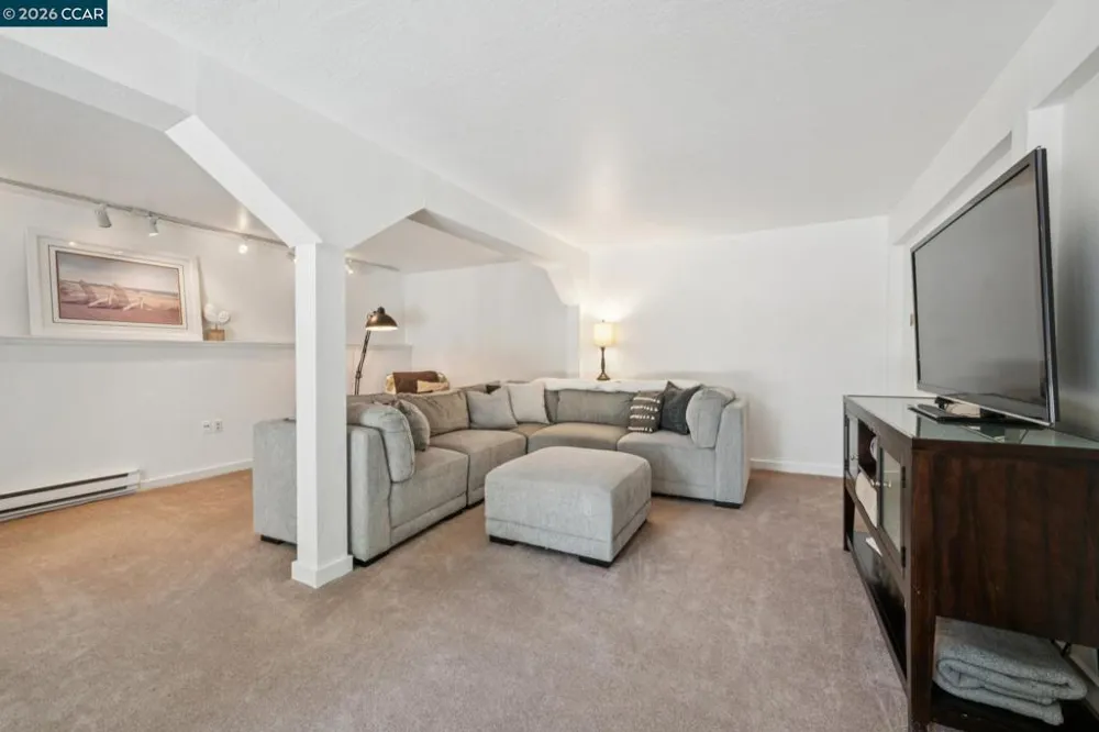 258 Barnett Ter Pleasant Hill, CA 94523