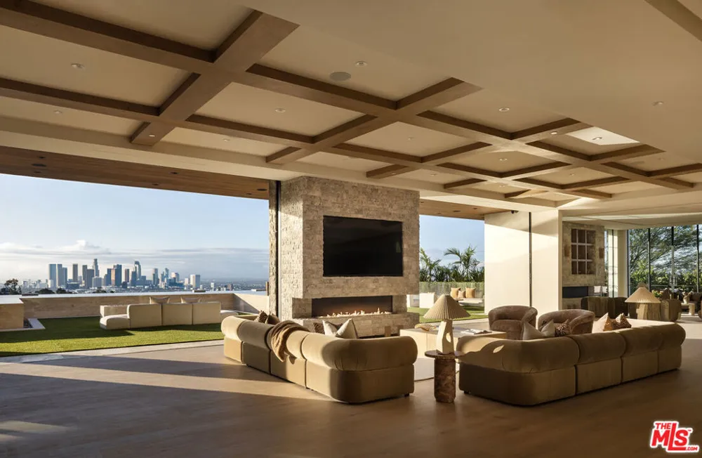 1360 Laurel Way Beverly Hills, CA 90210