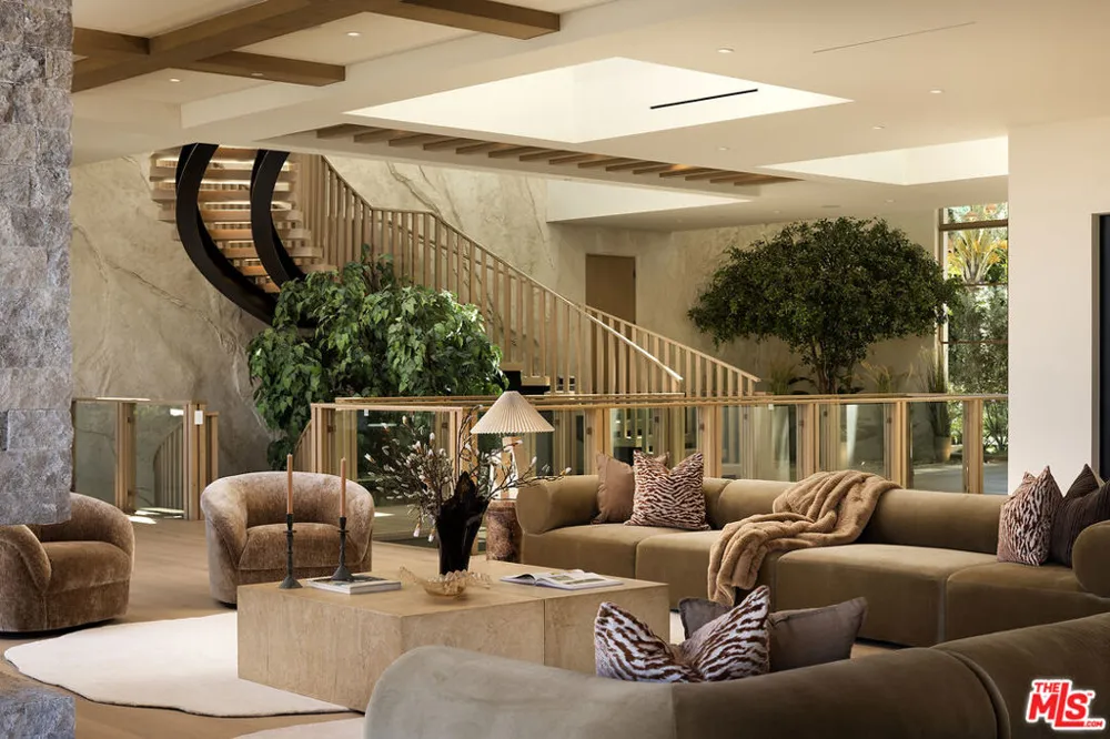1360 Laurel Way Beverly Hills, CA 90210