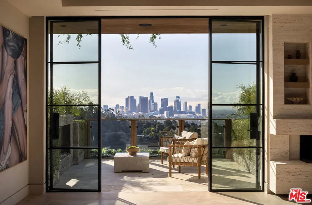 1360 Laurel Way Beverly Hills, CA 90210