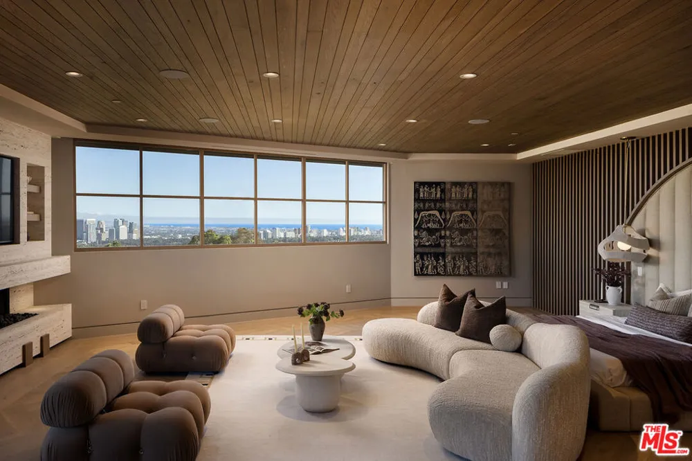 1360 Laurel Way Beverly Hills, CA 90210