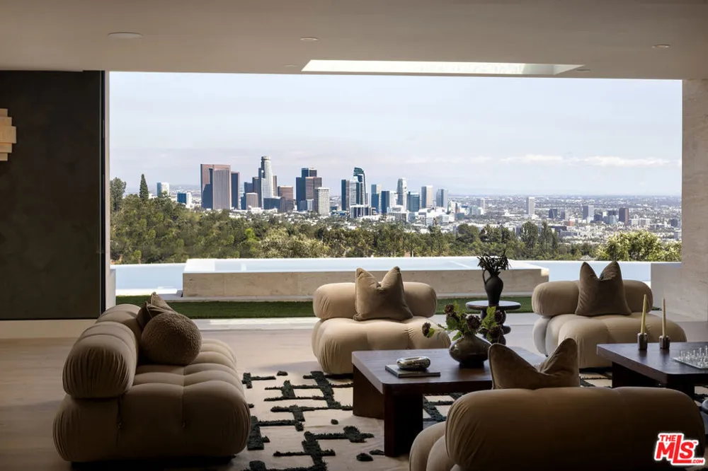 1360 Laurel Way Beverly Hills, CA 90210