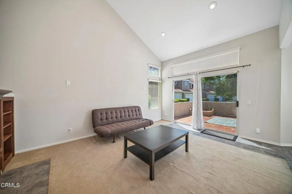 6056 Paseo Encantada Camarillo, CA 93012