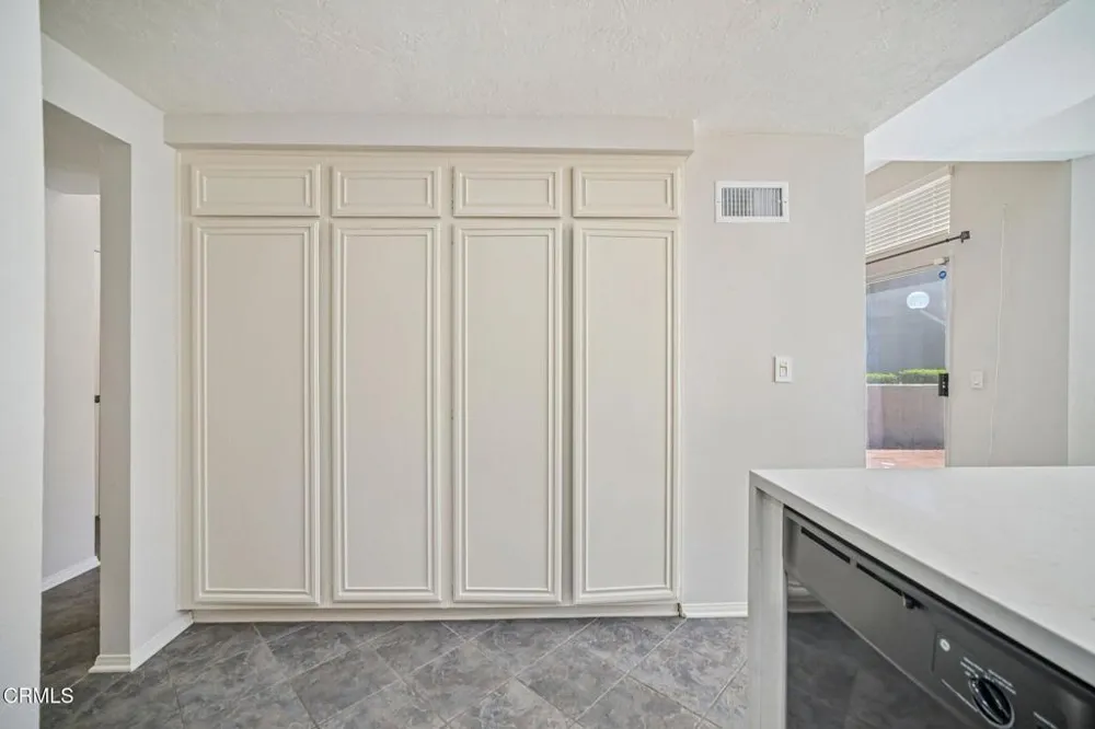 6056 Paseo Encantada Camarillo, CA 93012