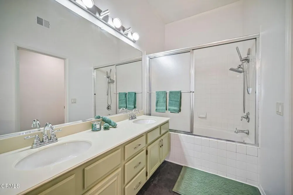6056 Paseo Encantada Camarillo, CA 93012