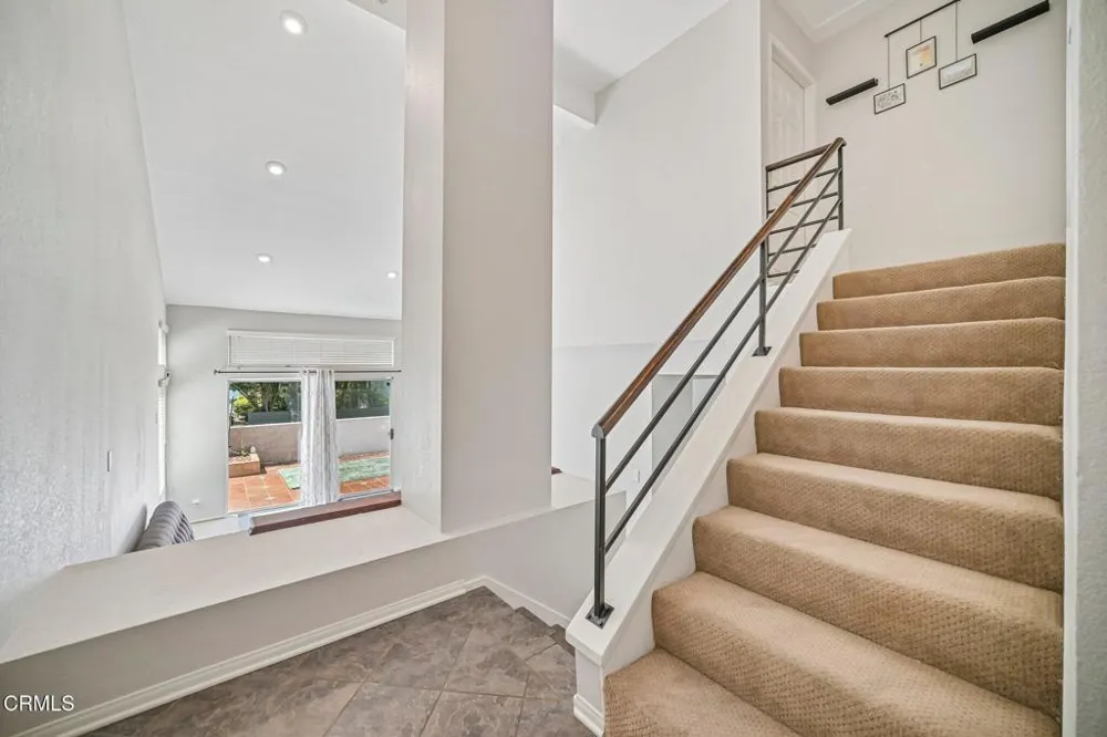 6056 Paseo Encantada Camarillo, CA 93012