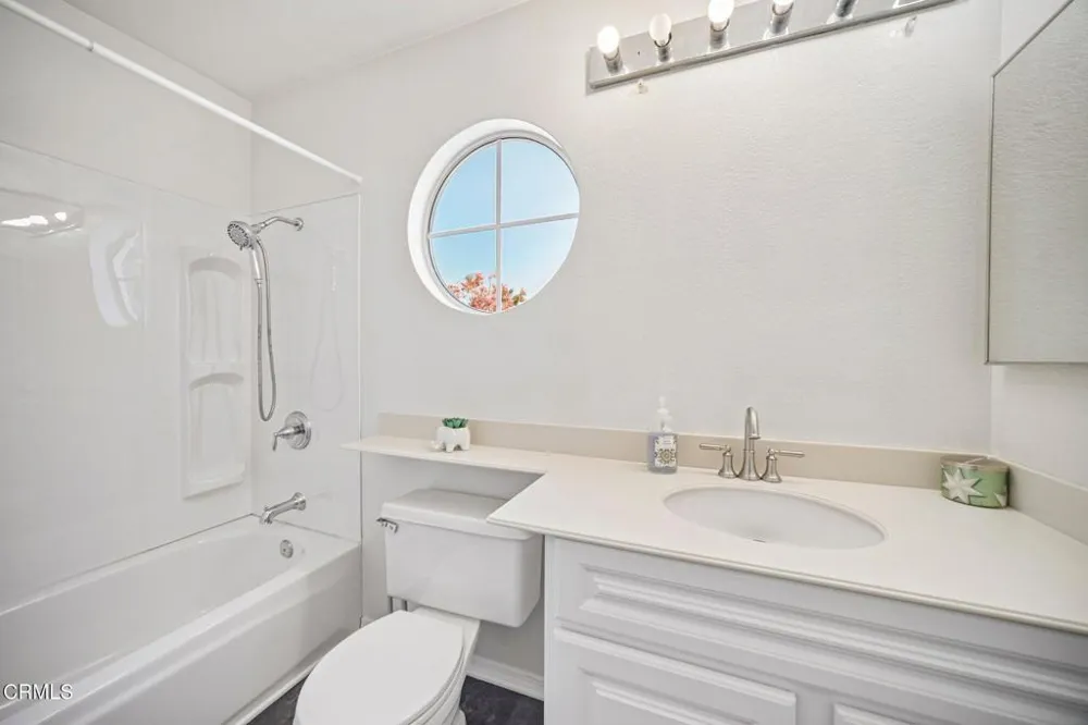6056 Paseo Encantada Camarillo, CA 93012