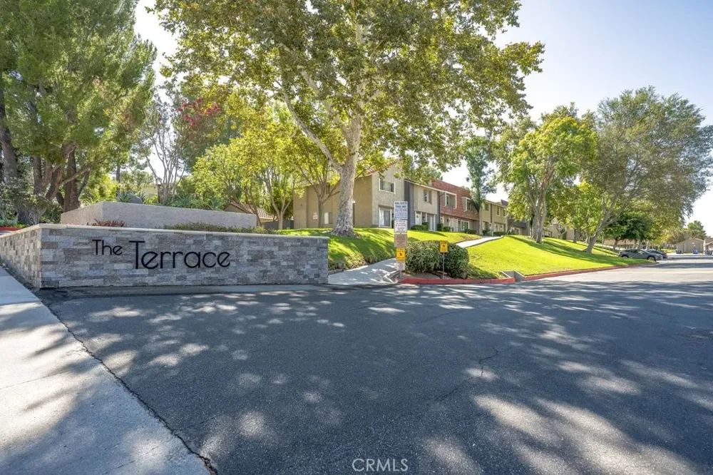 26865 Avenida Terraza Saugus, CA 91350