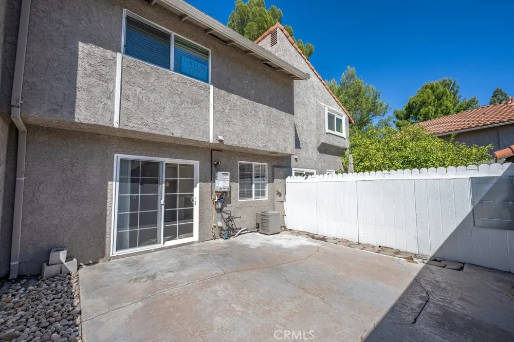 26865 Avenida Terraza Saugus, CA 91350