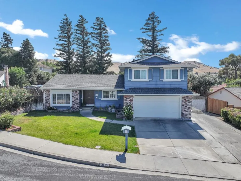 2353 Silver Creek Circle Antioch, CA 94509