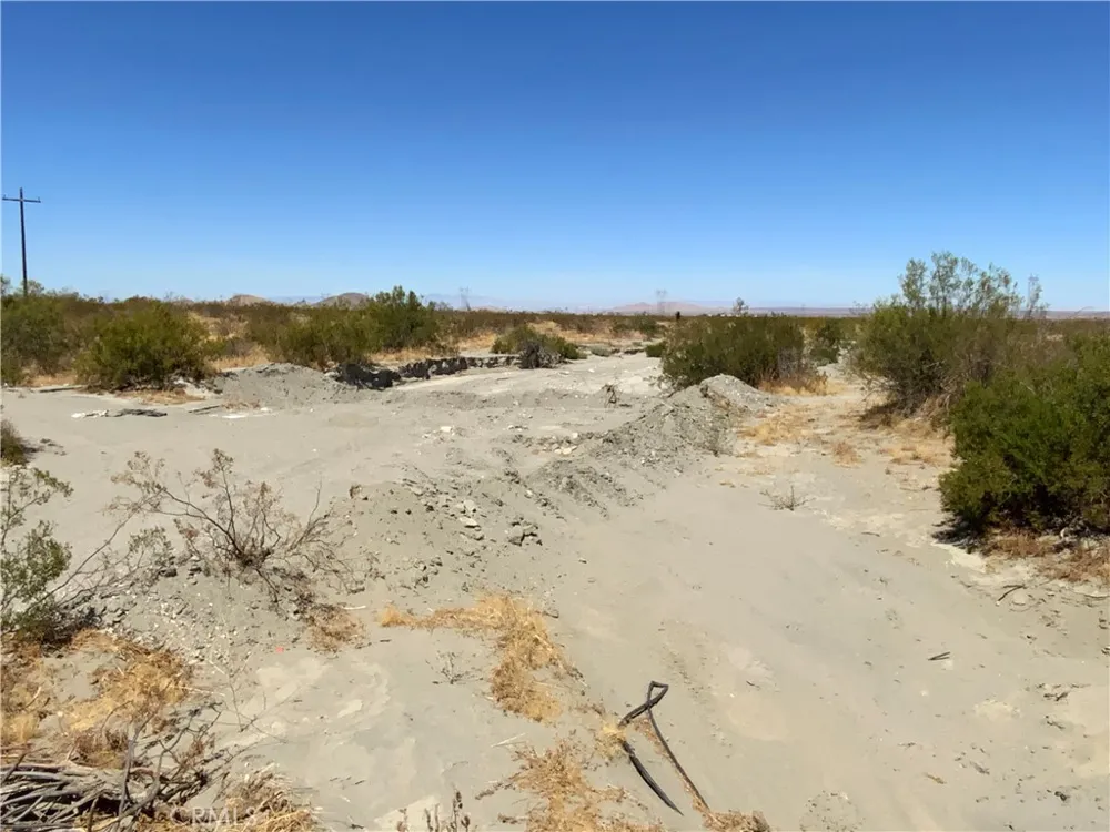 Oasis Pinon Hills, CA 92372