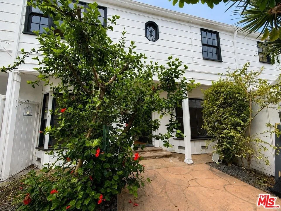 236 S Spalding Drive #1/2 Beverly Hills, CA 90212