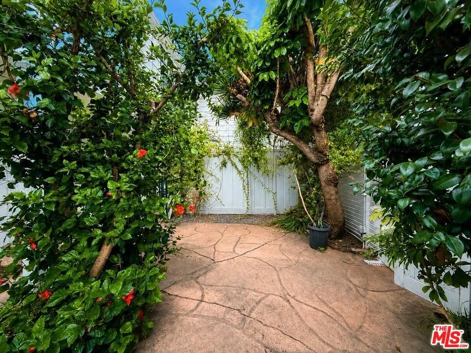236 S Spalding Drive #1/2 Beverly Hills, CA 90212
