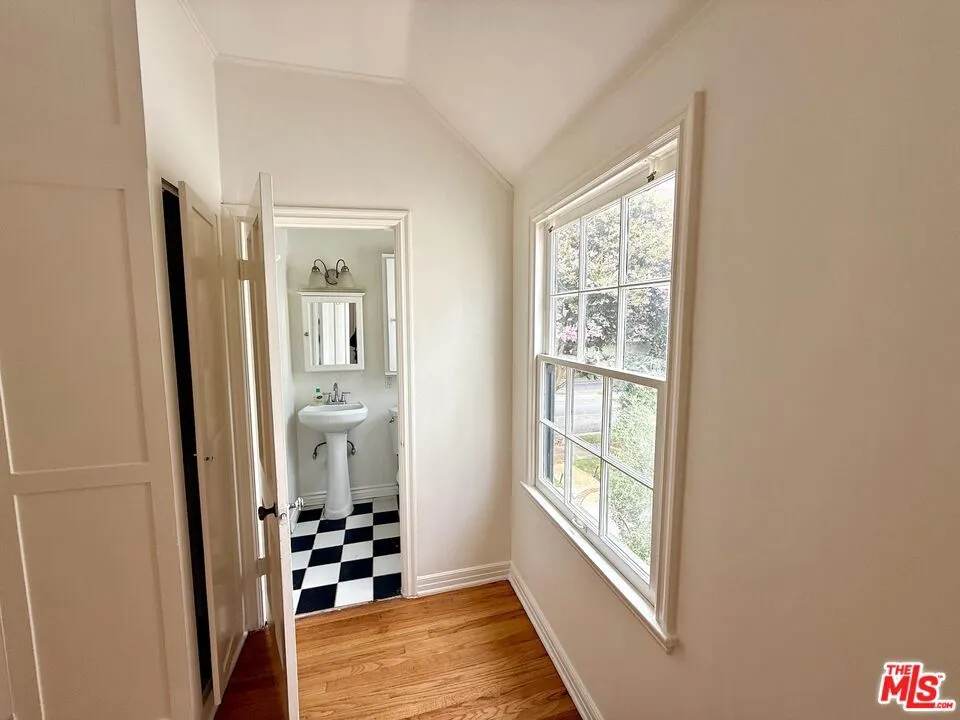 236 S Spalding Drive #1/2 Beverly Hills, CA 90212