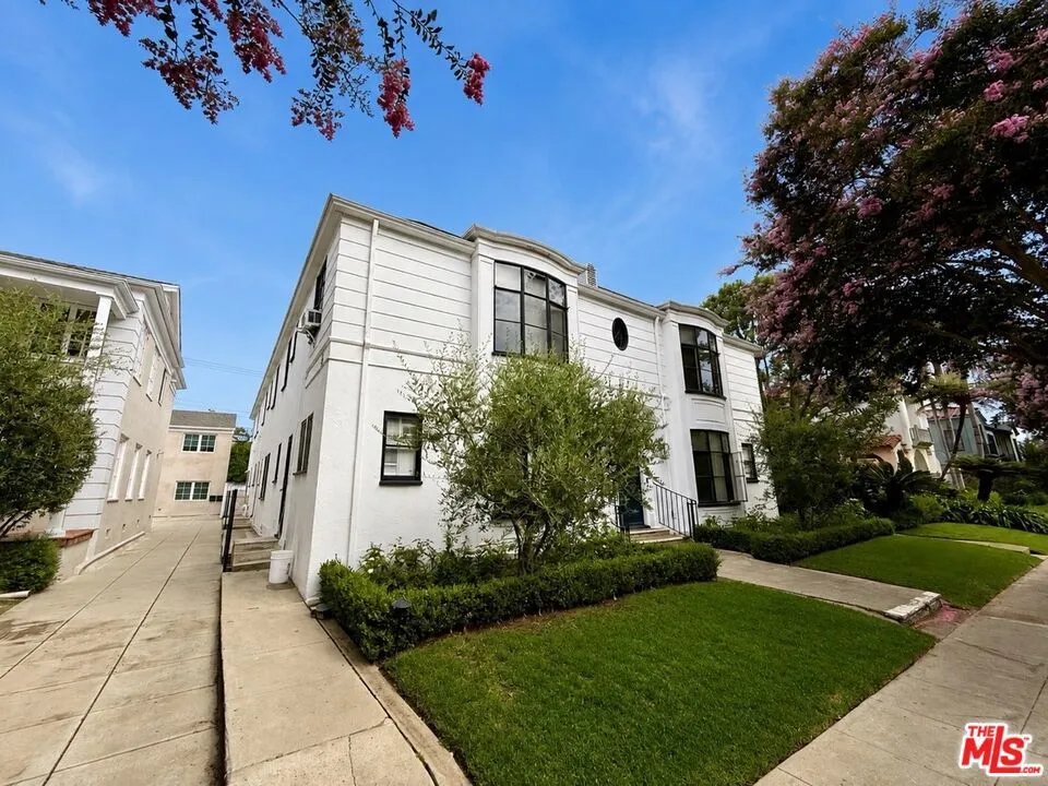 236 S Spalding Drive #1/2 Beverly Hills, CA 90212