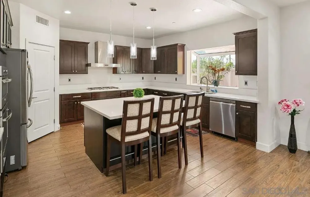 1675 Felicita Escondido, CA 92025