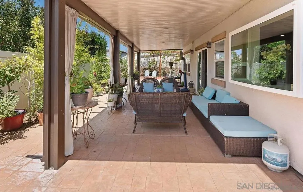 1675 Felicita Escondido, CA 92025