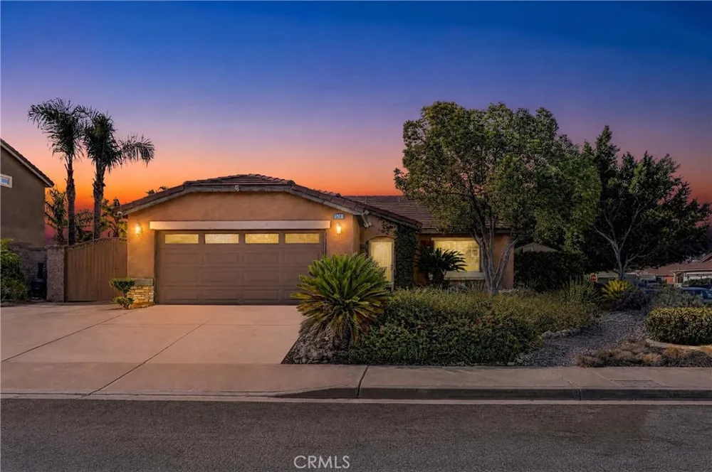 15381 Mallard Fontana, CA 92336