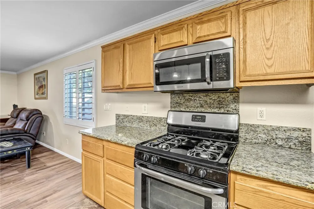 15381 Mallard Fontana, CA 92336