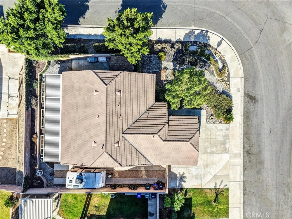 15381 Mallard Fontana, CA 92336