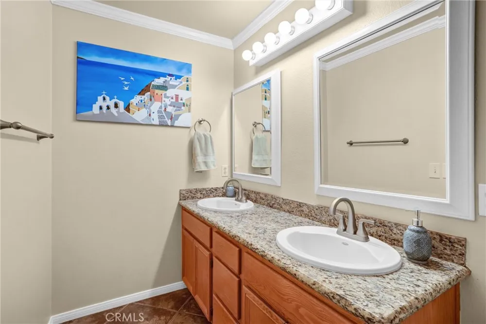 15381 Mallard Fontana, CA 92336