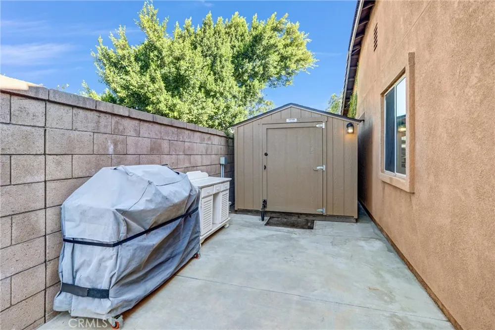 15381 Mallard Fontana, CA 92336