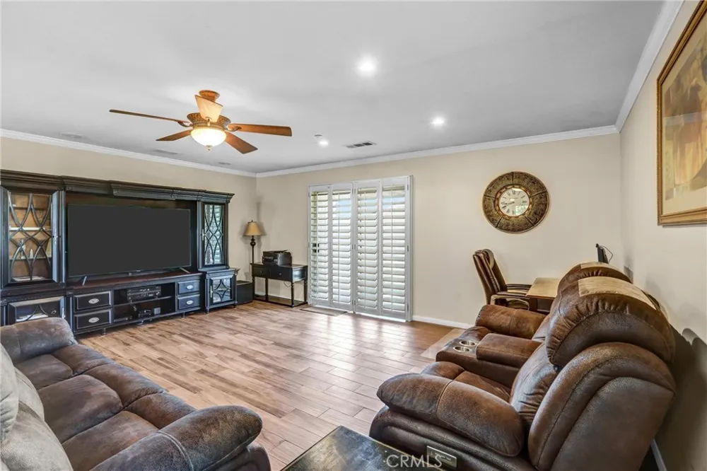 15381 Mallard Fontana, CA 92336
