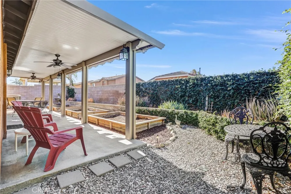 15381 Mallard Fontana, CA 92336