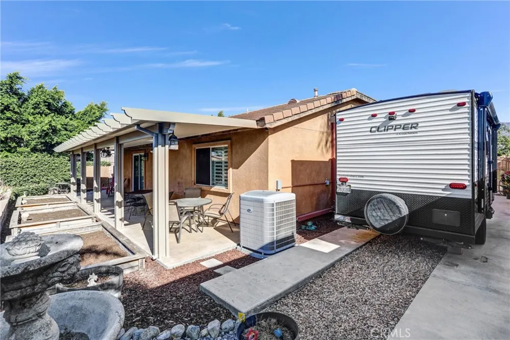 15381 Mallard Fontana, CA 92336