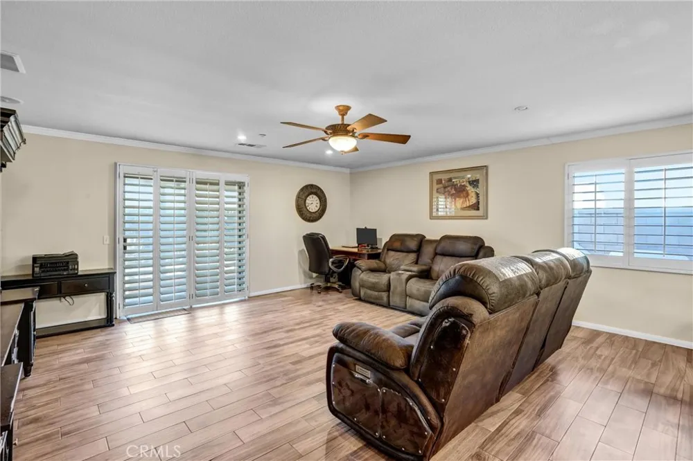 15381 Mallard Fontana, CA 92336