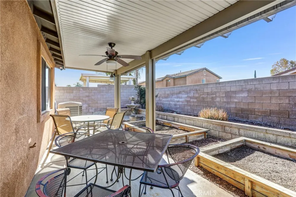 15381 Mallard Fontana, CA 92336