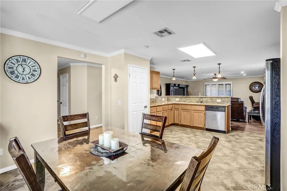 15381 Mallard Fontana, CA 92336