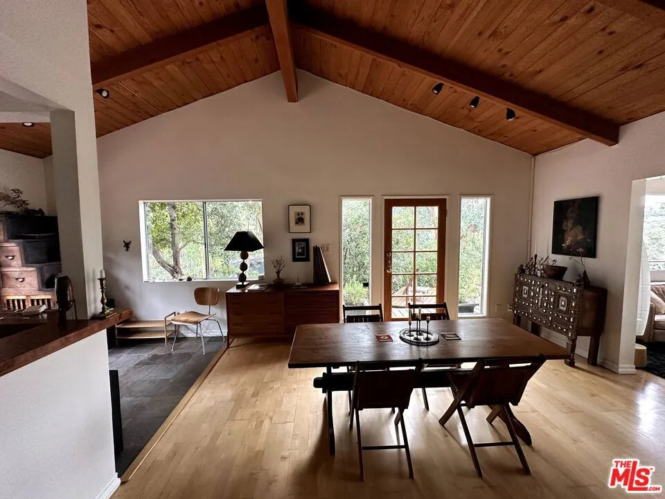 20485 Callon Drive Topanga, CA 90290