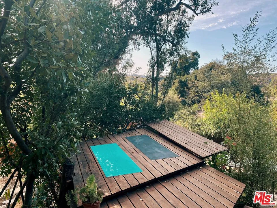 20485 Callon Drive Topanga, CA 90290