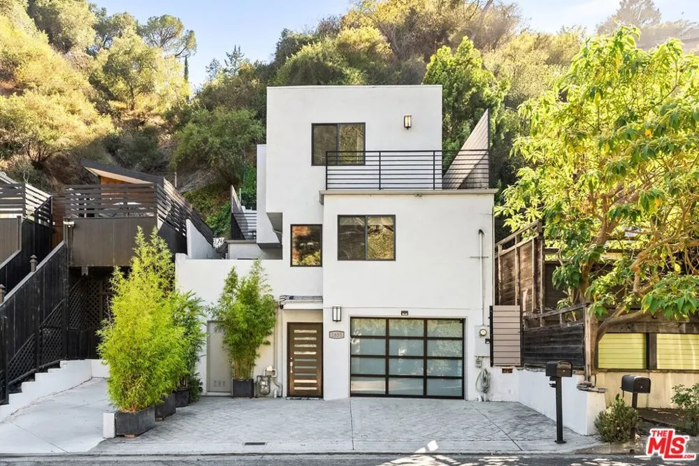 1655 Beverly Glen Boulevard Los Angeles, CA 90077