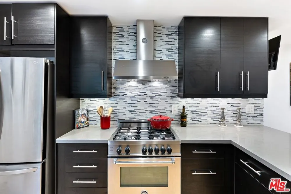 1655 Beverly Glen Boulevard Los Angeles, CA 90077