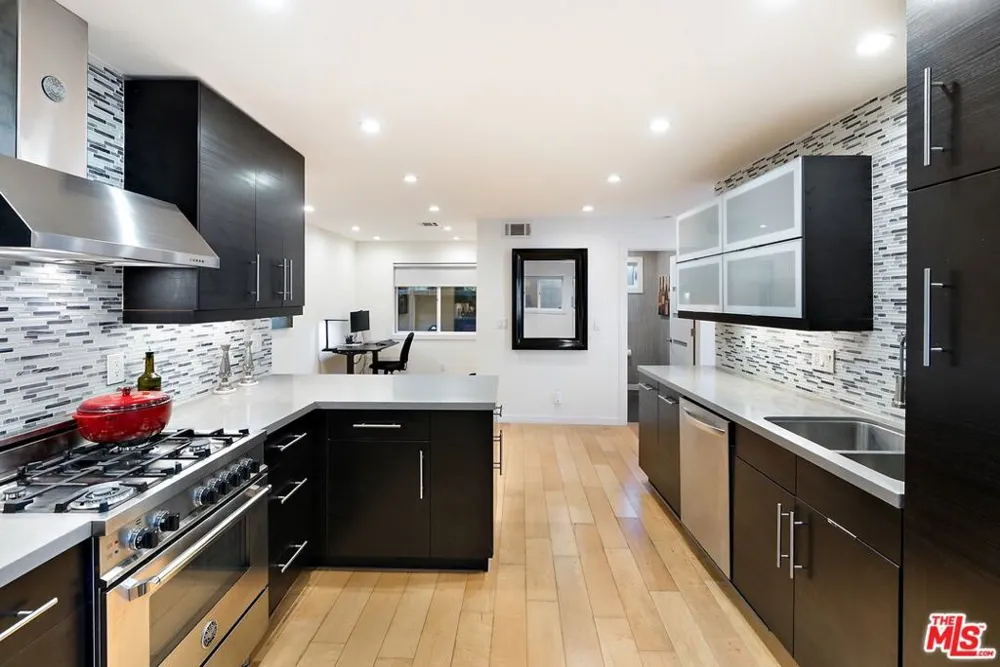 1655 Beverly Glen Boulevard Los Angeles, CA 90077