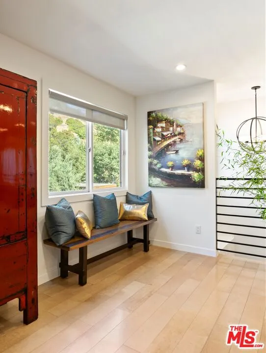 1655 Beverly Glen Boulevard Los Angeles, CA 90077