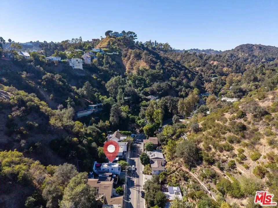 1655 Beverly Glen Boulevard Los Angeles, CA 90077