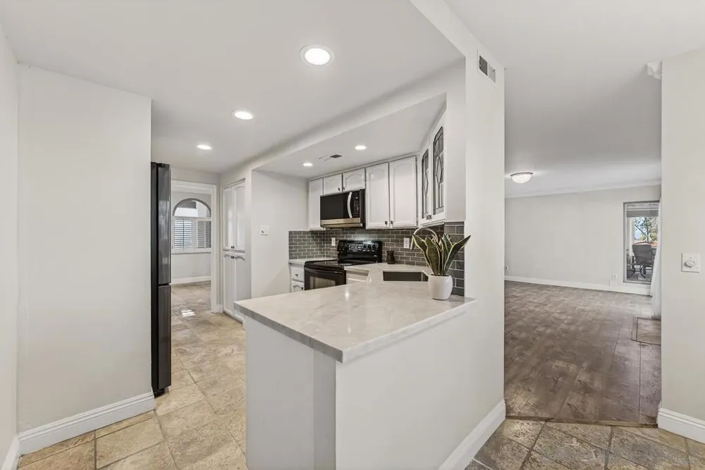 12242 Paseo Lucido #B San Diego, CA 92128