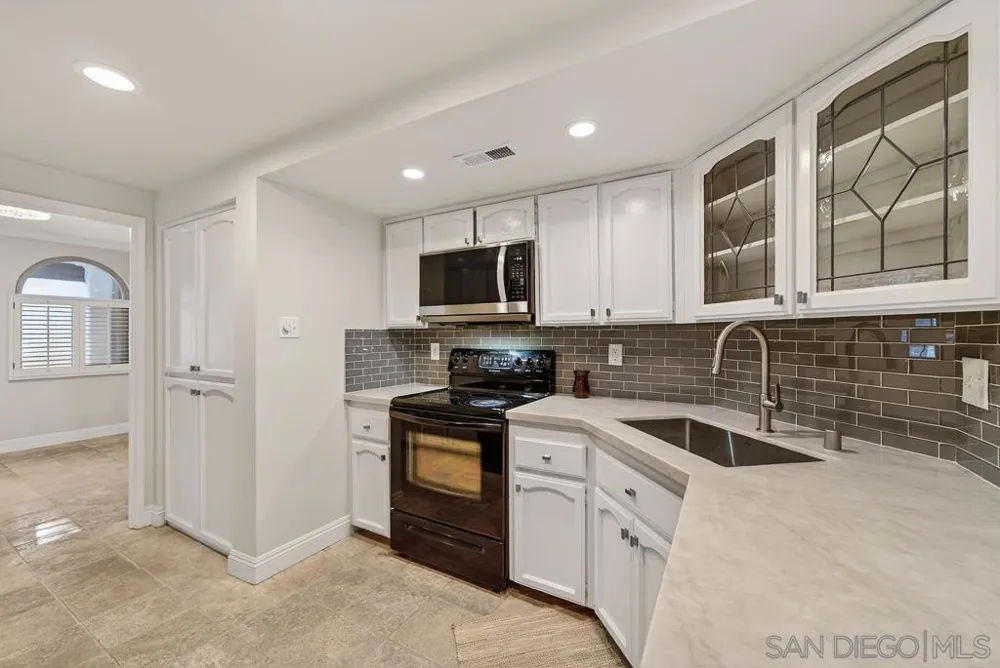 12242 Paseo Lucido #B San Diego, CA 92128